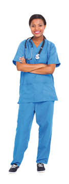Eine junge Krankenschwester schaut lächelnd zum Betrachter